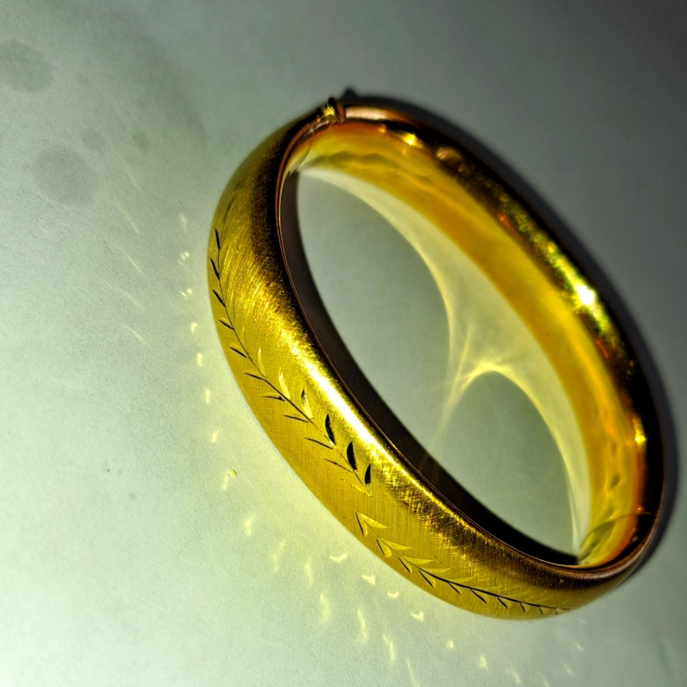 Beautiful 10k GF Bangle
